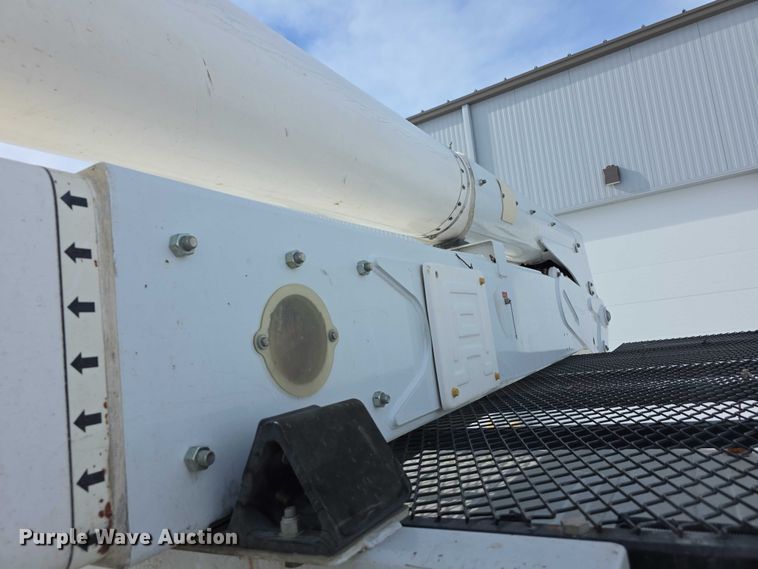 image for item FI0807 2011 Freightliner Business Class M2 bucket truck