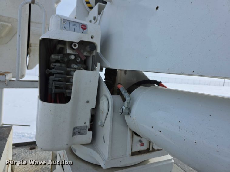 image for item FI0807 2011 Freightliner Business Class M2 bucket truck