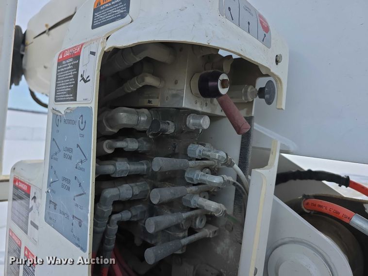 image for item FI0807 2011 Freightliner Business Class M2 bucket truck