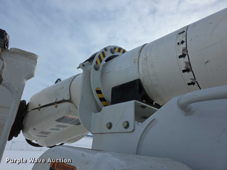 image for item FI0807 2011 Freightliner Business Class M2 bucket truck