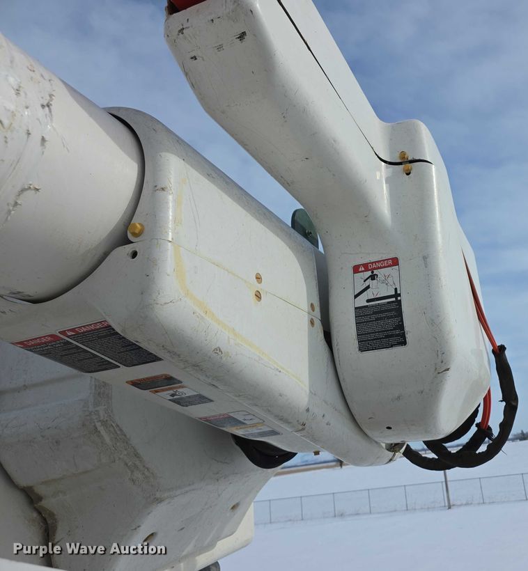 image for item FI0807 2011 Freightliner Business Class M2 bucket truck