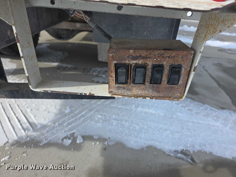 image for item FI0807 2011 Freightliner Business Class M2 bucket truck