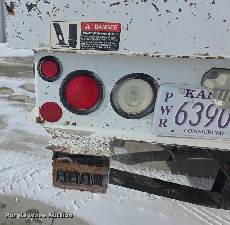 image for item FI0807 2011 Freightliner Business Class M2 bucket truck