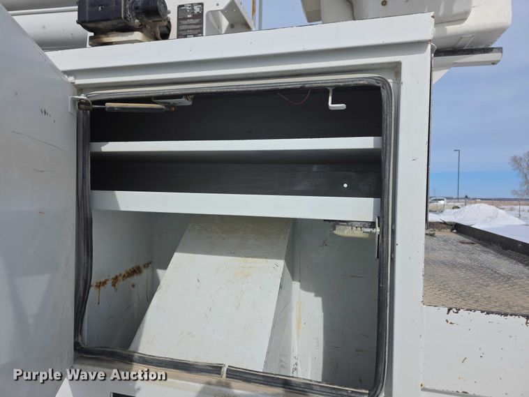 image for item FI0807 2011 Freightliner Business Class M2 bucket truck