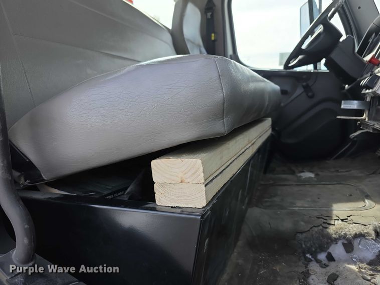 image for item FI0807 2011 Freightliner Business Class M2 bucket truck