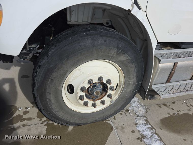 image for item FI0807 2011 Freightliner Business Class M2 bucket truck