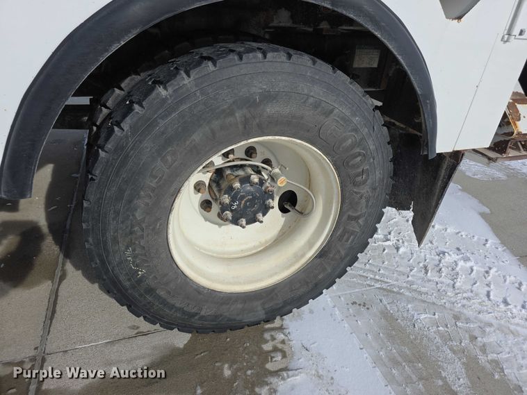 image for item FI0807 2011 Freightliner Business Class M2 bucket truck