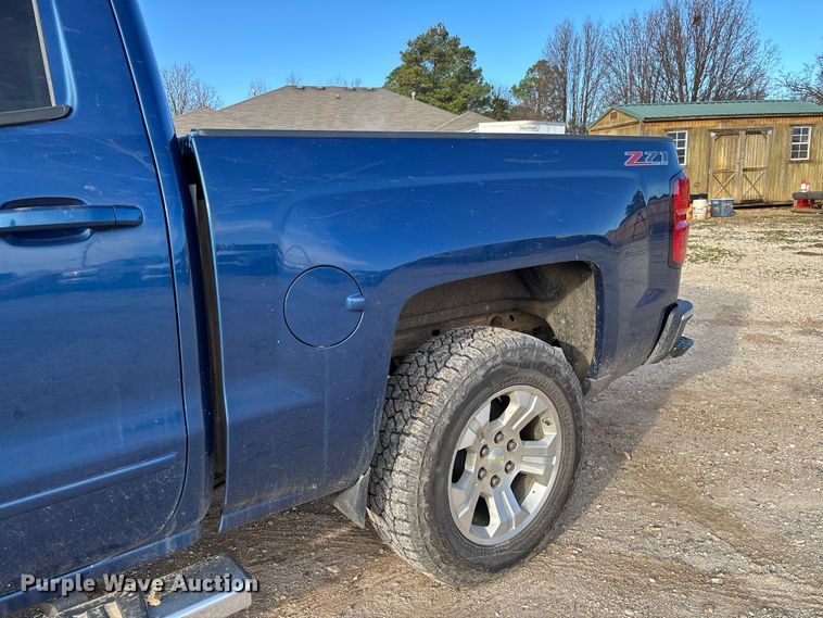 image for item FI1606 2015 Chevrolet Silverado 1500 Crew Cab pickup truck