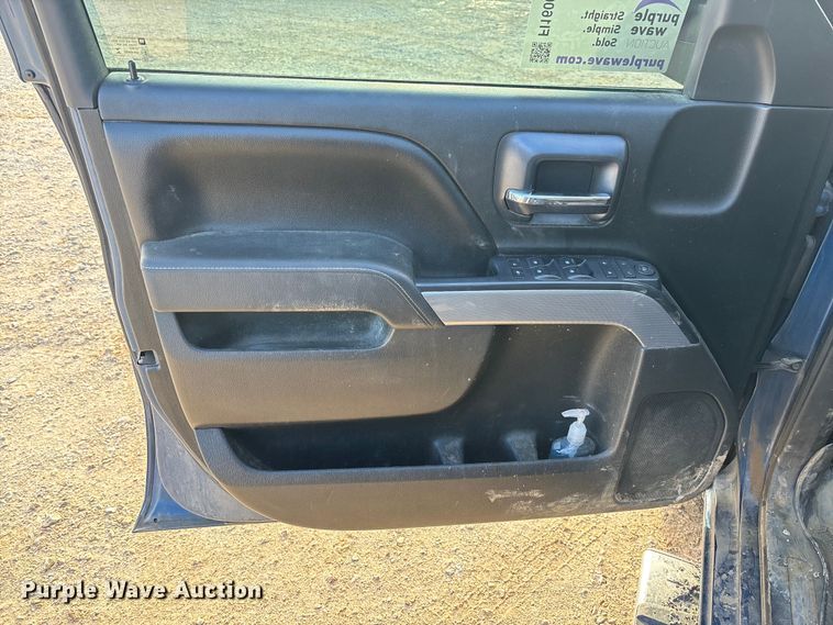 image for item FI1606 2015 Chevrolet Silverado 1500 Crew Cab pickup truck