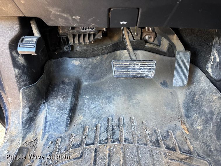 image for item FI1606 2015 Chevrolet Silverado 1500 Crew Cab pickup truck