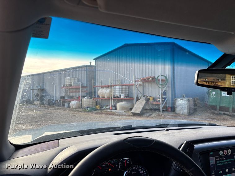 image for item FI1606 2015 Chevrolet Silverado 1500 Crew Cab pickup truck