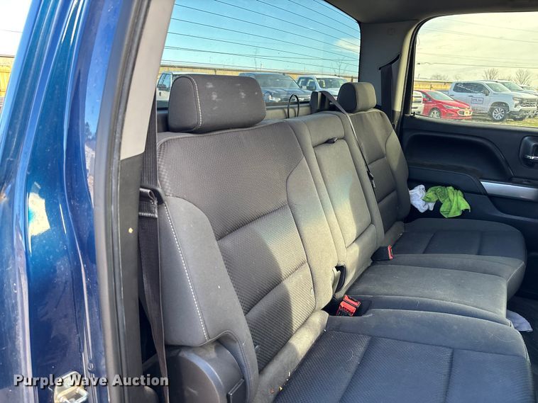 image for item FI1606 2015 Chevrolet Silverado 1500 Crew Cab pickup truck