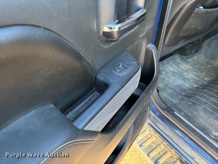 image for item FI1606 2015 Chevrolet Silverado 1500 Crew Cab pickup truck