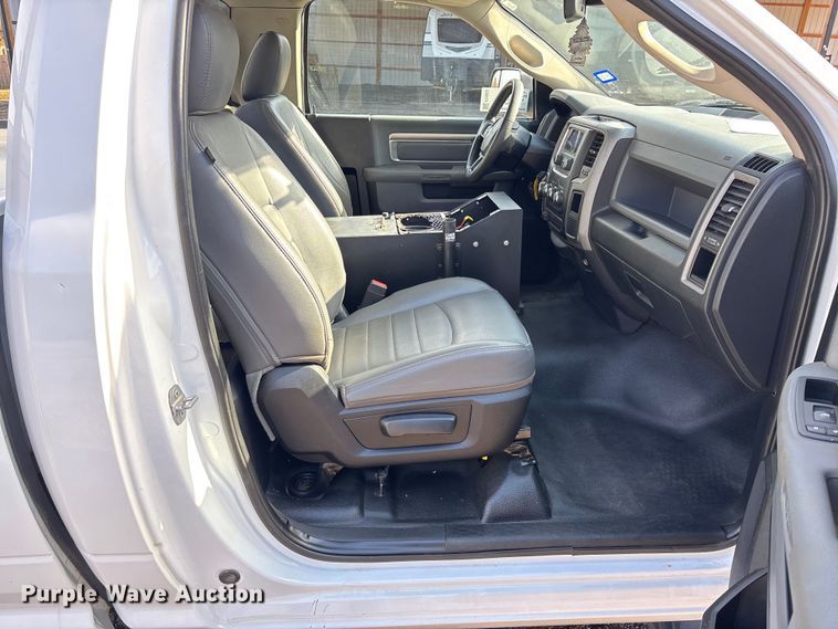 image for item FI1653 2015 RAM 1500 pickup truck