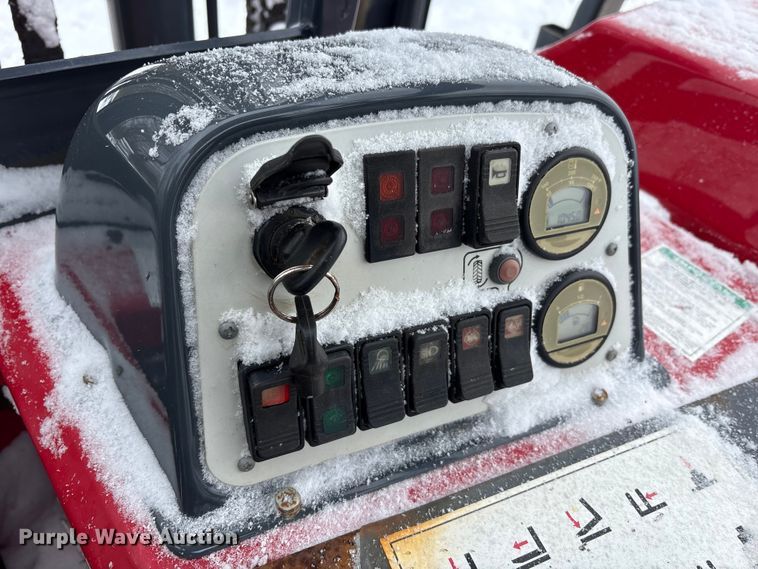 image for item FK1133 2017 Moffett M8 55.4 forklift