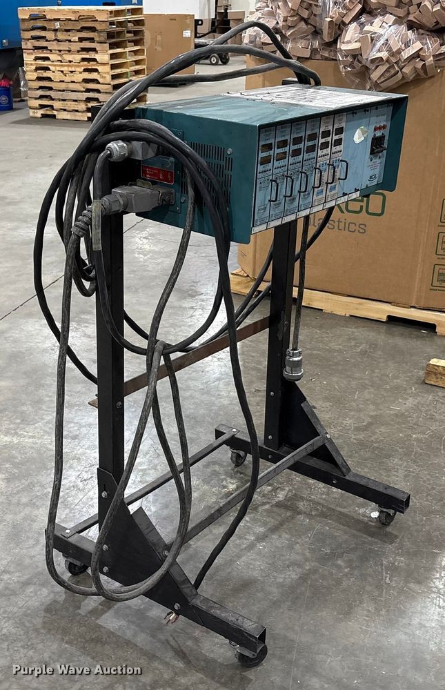 image for item FK1136 Mold Control Systems MFP 8M temperature control unit