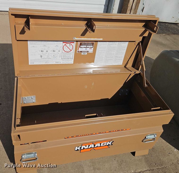 image for item FN5563 Fuel transfer tank