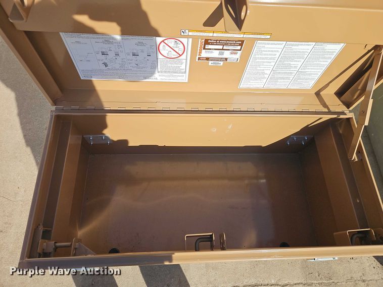 image for item FN5563 Fuel transfer tank