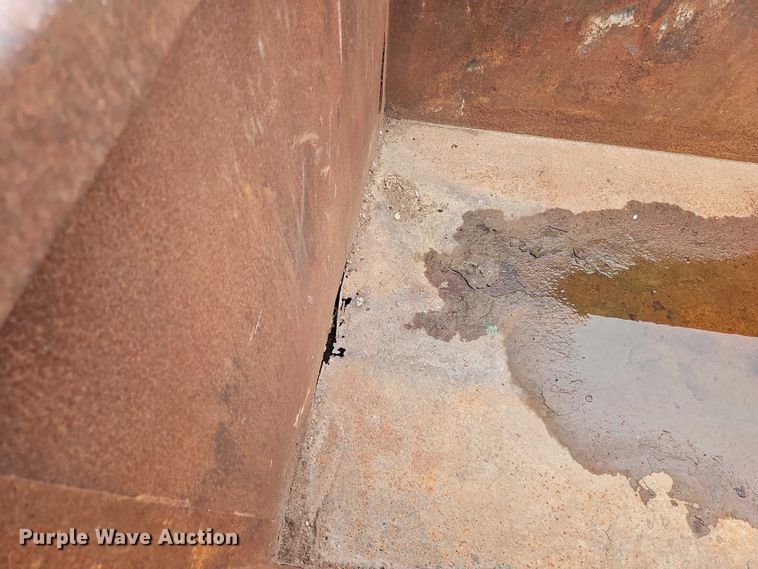 image for item FN5572 (11) dumpsters