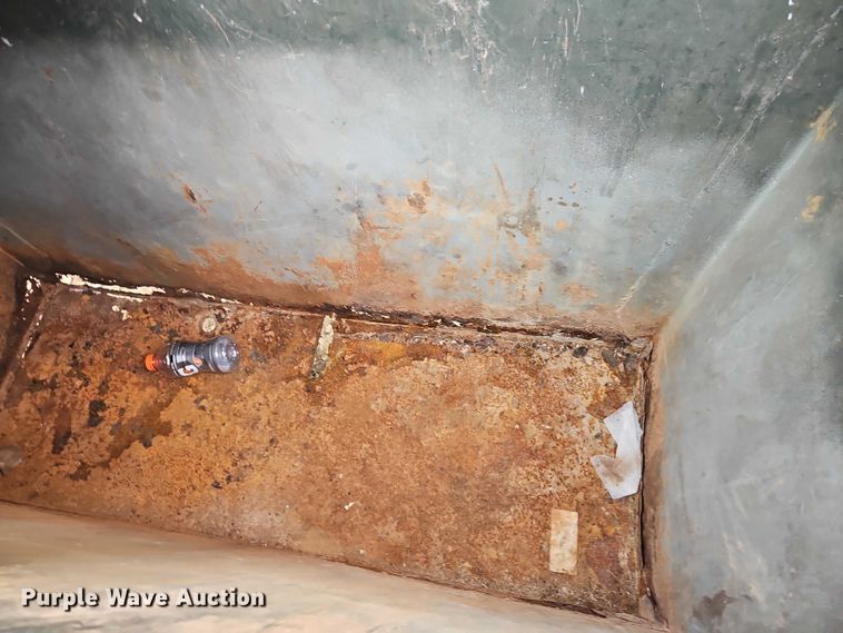 image for item FN5572 (11) dumpsters