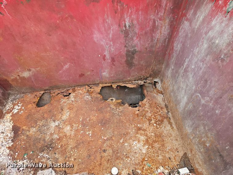 image for item FN5573 (12) dumpsters