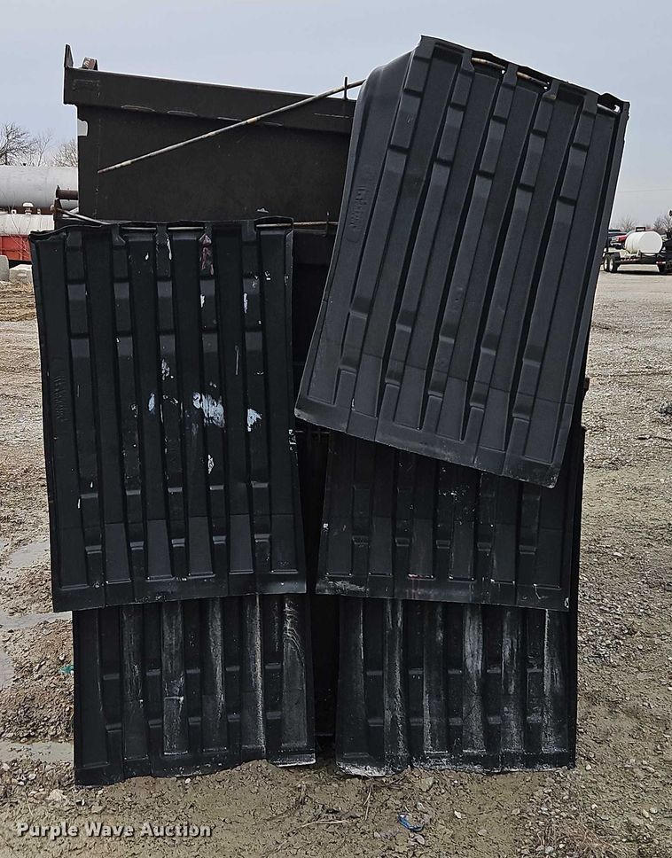 image for item FN5574 (12) dumpsters