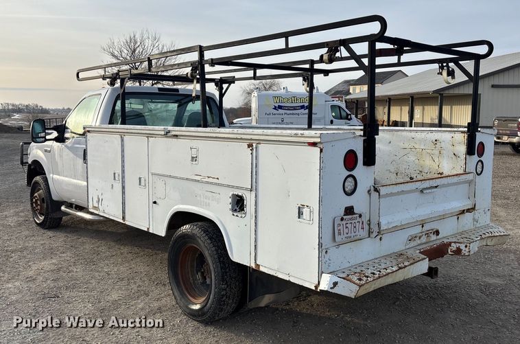 image for item FO3522 2007 Ford F350 utility bed pickup truck