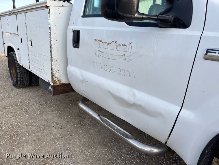 image for item FO3522 2007 Ford F350 utility bed pickup truck