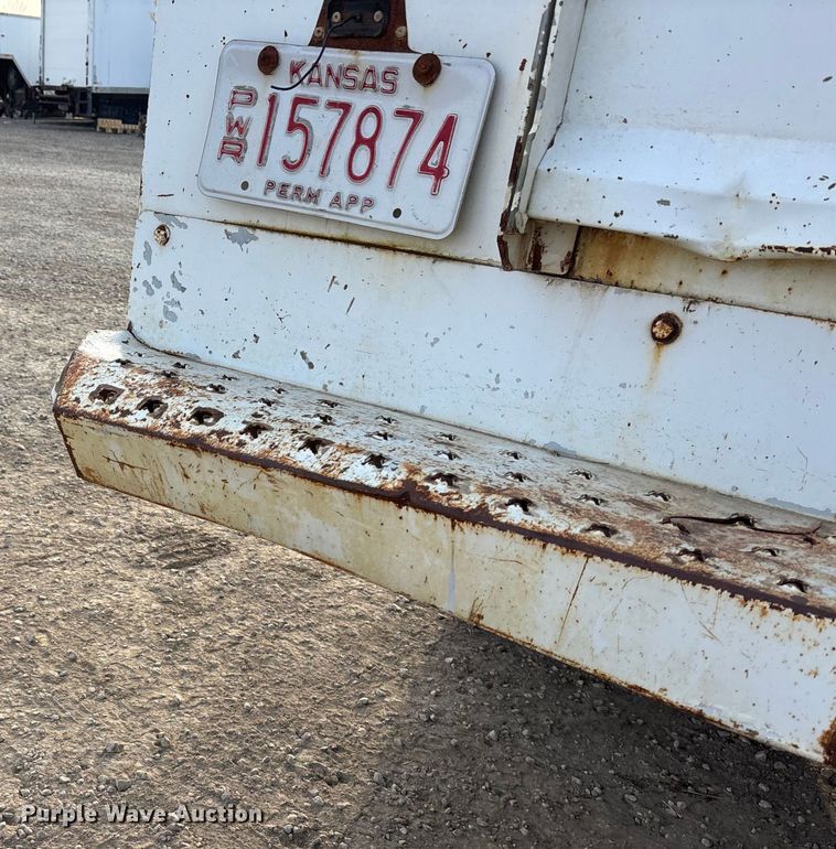 image for item FO3522 2007 Ford F350 utility bed pickup truck