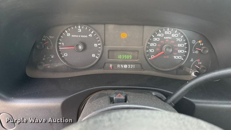 image for item FO3522 2007 Ford F350 utility bed pickup truck