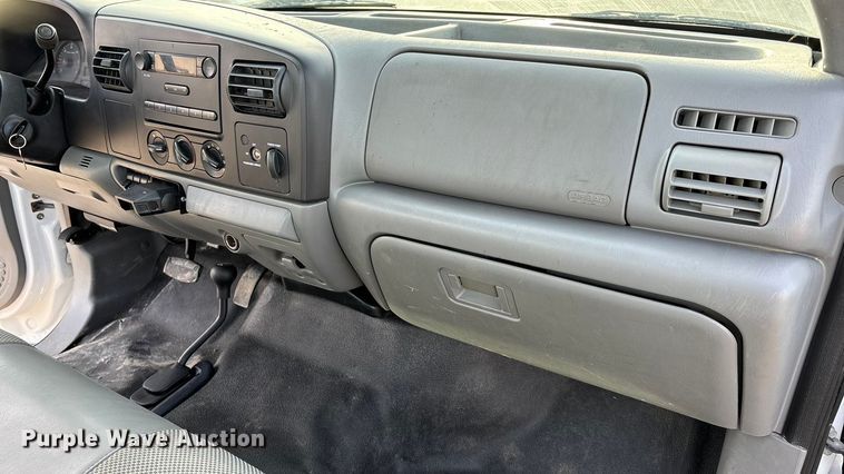 image for item FO3522 2007 Ford F350 utility bed pickup truck