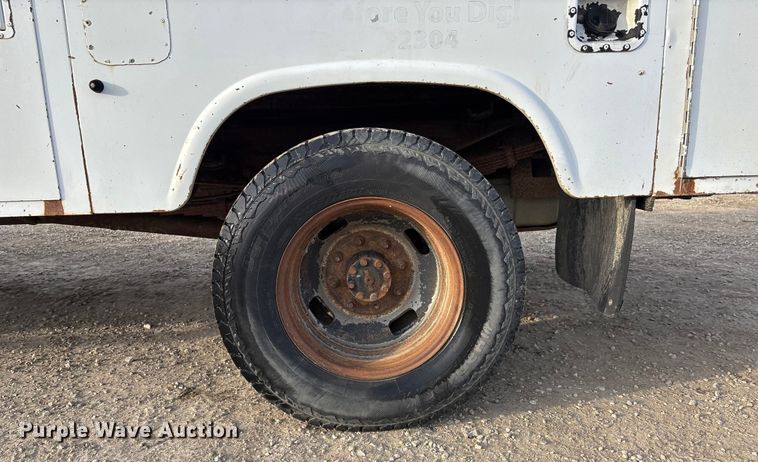 image for item FO3522 2007 Ford F350 utility bed pickup truck