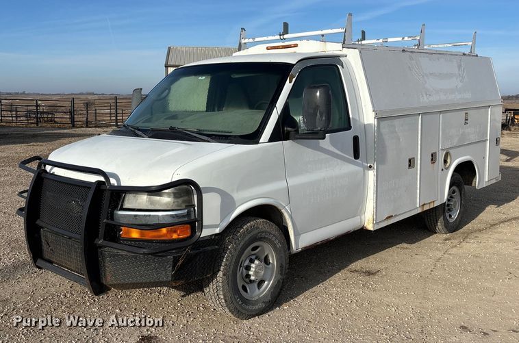 image for item FO3523 2008 Chevrolet Express G3500 utility van