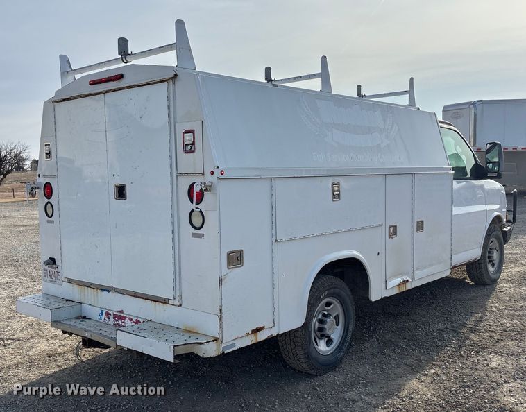 image for item FO3523 2008 Chevrolet Express G3500 utility van