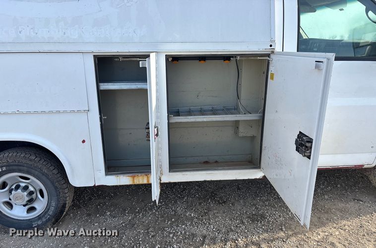image for item FO3523 2008 Chevrolet Express G3500 utility van