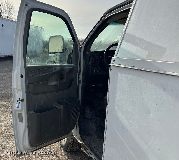 image for item FO3523 2008 Chevrolet Express G3500 utility van