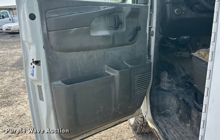 image for item FO3523 2008 Chevrolet Express G3500 utility van