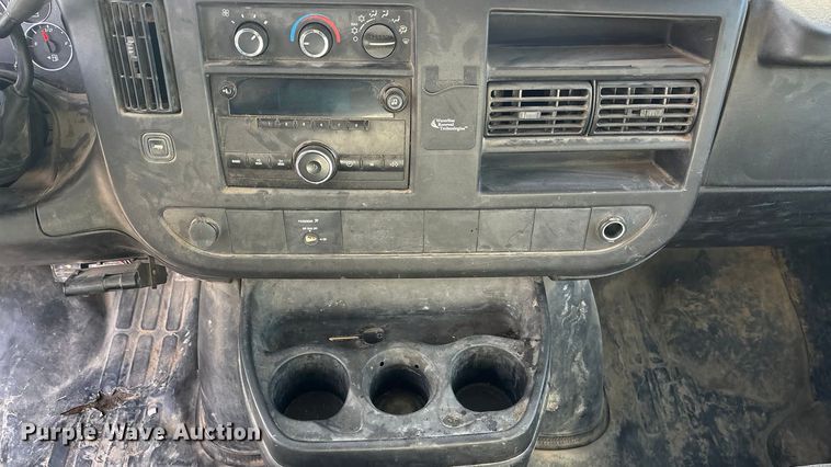 image for item FO3523 2008 Chevrolet Express G3500 utility van