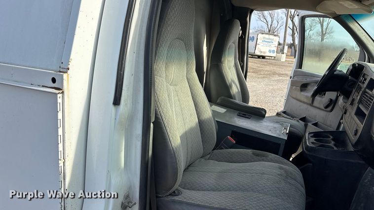 image for item FO3523 2008 Chevrolet Express G3500 utility van