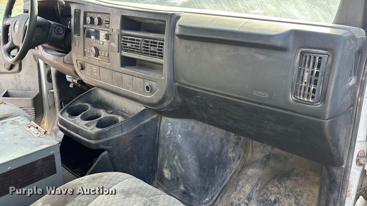 image for item FO3523 2008 Chevrolet Express G3500 utility van