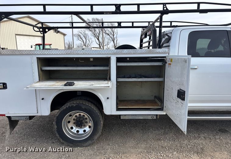 image for item FO3524 2015 RAM 4500 Crew Cab utility / service truck