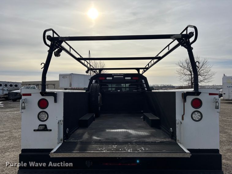 image for item FO3524 2015 RAM 4500 Crew Cab utility / service truck