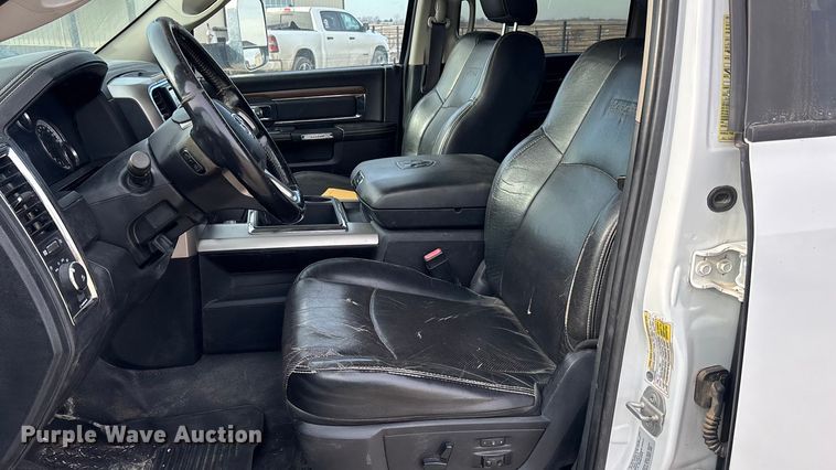 image for item FO3524 2015 RAM 4500 Crew Cab utility / service truck