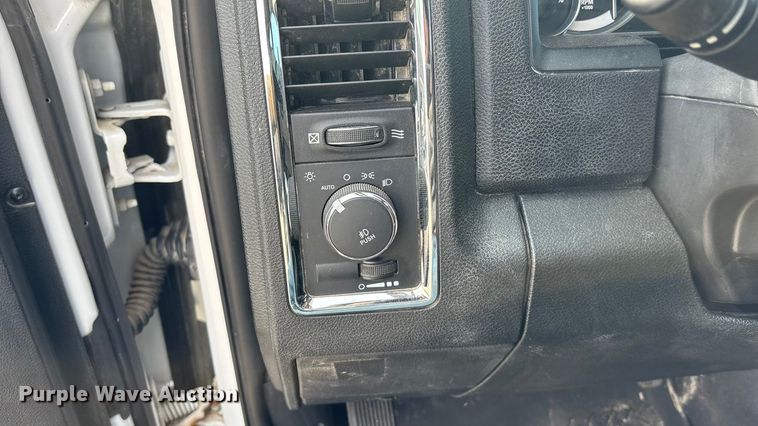 image for item FO3524 2015 RAM 4500 Crew Cab utility / service truck