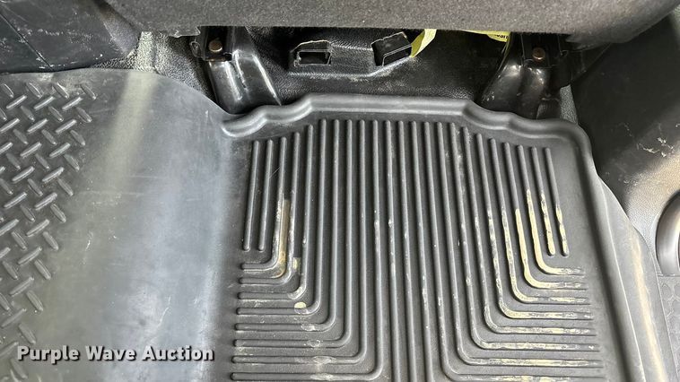 image for item FO3524 2015 RAM 4500 Crew Cab utility / service truck