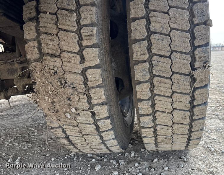 image for item FO3524 2015 RAM 4500 Crew Cab utility / service truck