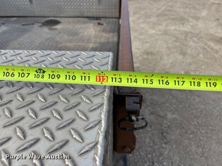 image for item FO3525 2016 RAM 3500 Crew Cab flatbed pickup truck