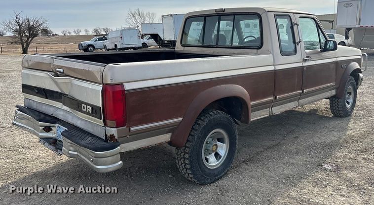 image for item FO3526 1992 Ford F150 Ext. Cab pickup truck