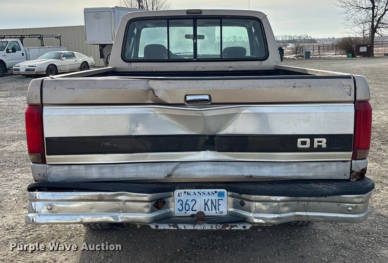 image for item FO3526 1992 Ford F150 Ext. Cab pickup truck