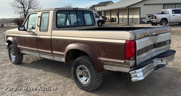 image for item FO3526 1992 Ford F150 Ext. Cab pickup truck